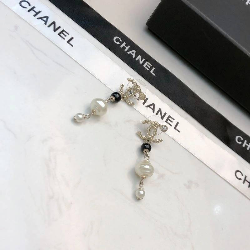 Chanel Earrings Cozy 230191