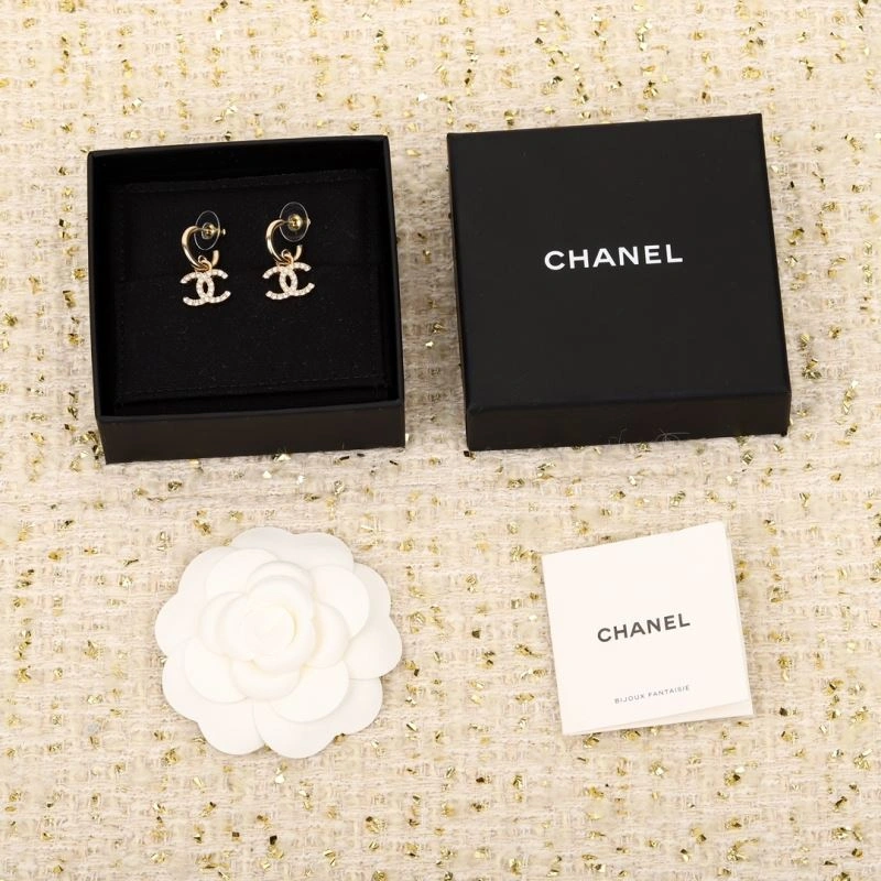 Chanel Earrings Sleek 230125