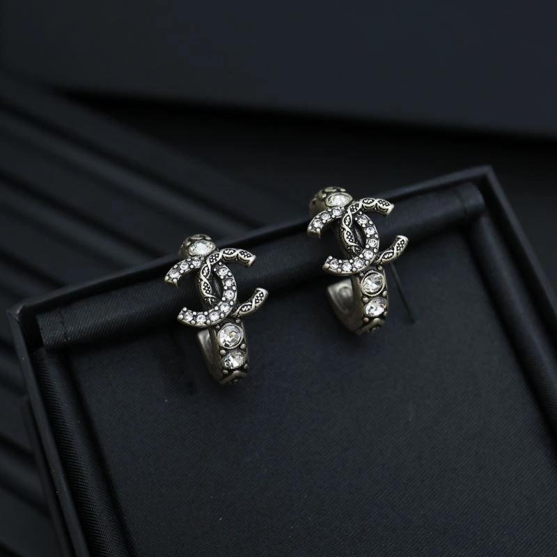 Unisex Chanel Earrings 230117