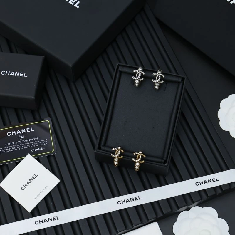 Unisex Chanel Earrings 230117