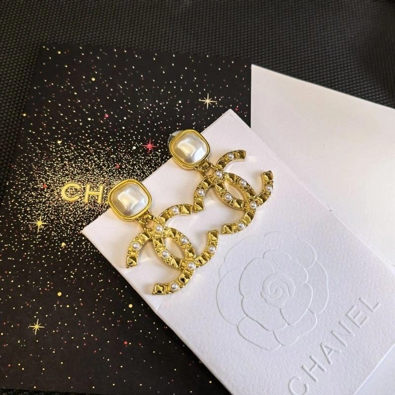 Sustainable Chanel Earrings 230121