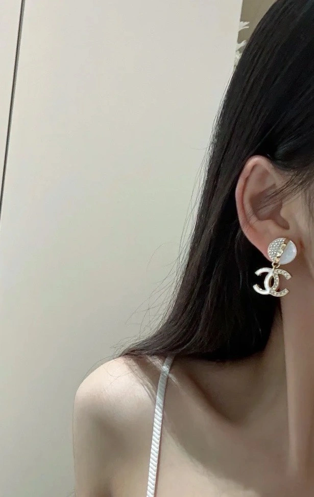 Colorful Chanel Earrings 230120
