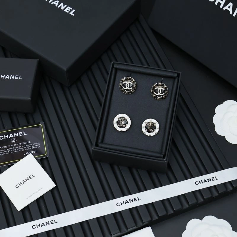 Chanel Earrings Comfortable 230113