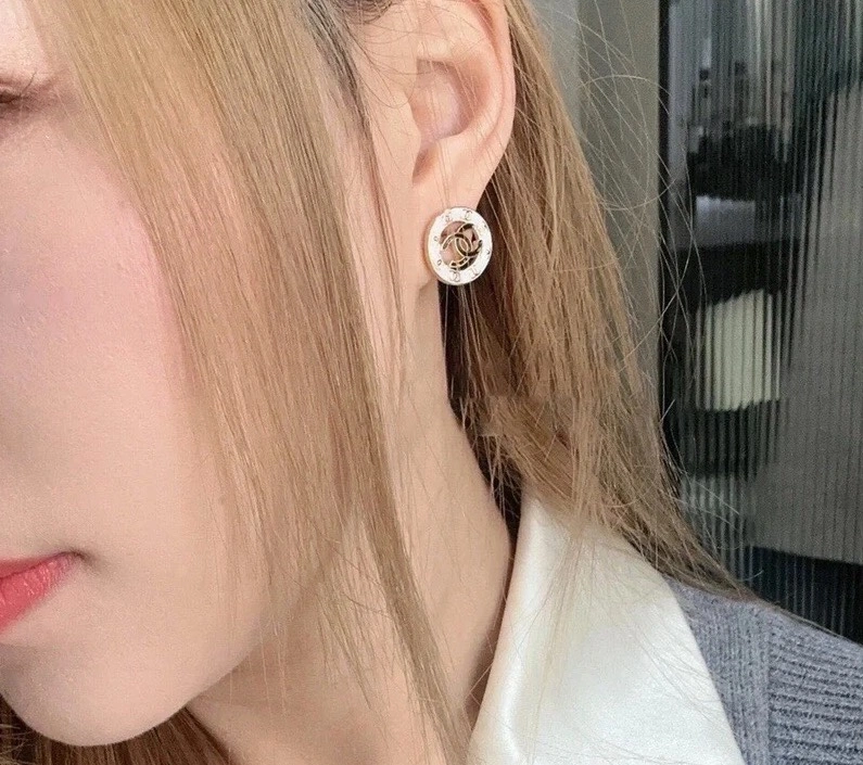 Chanel Earrings Comfortable 230113