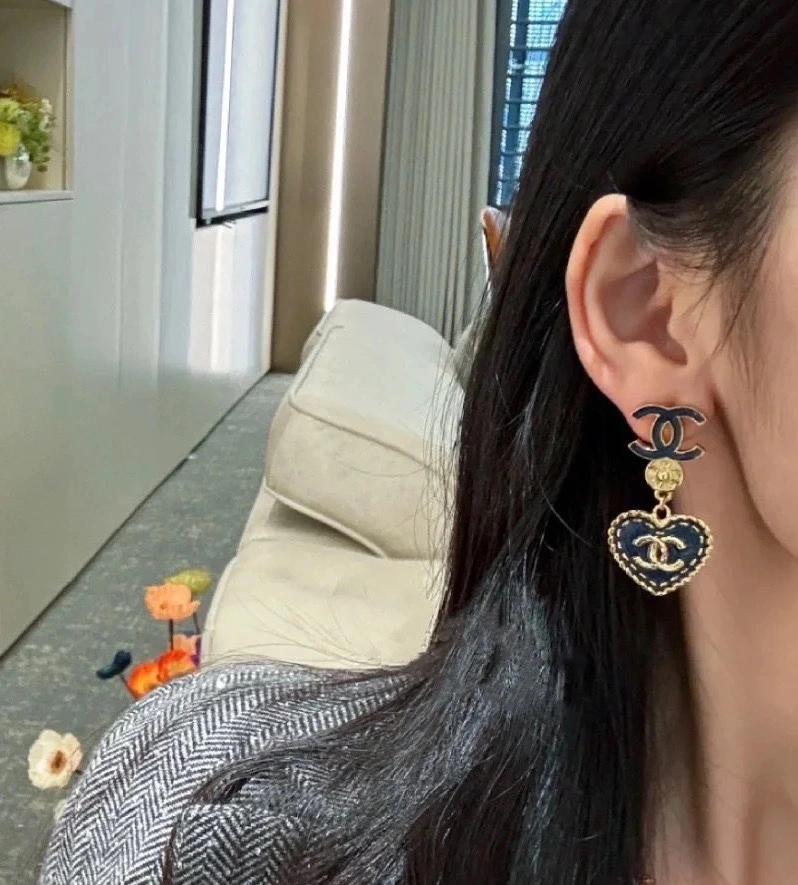 Reliable Chanel Earrings 230095