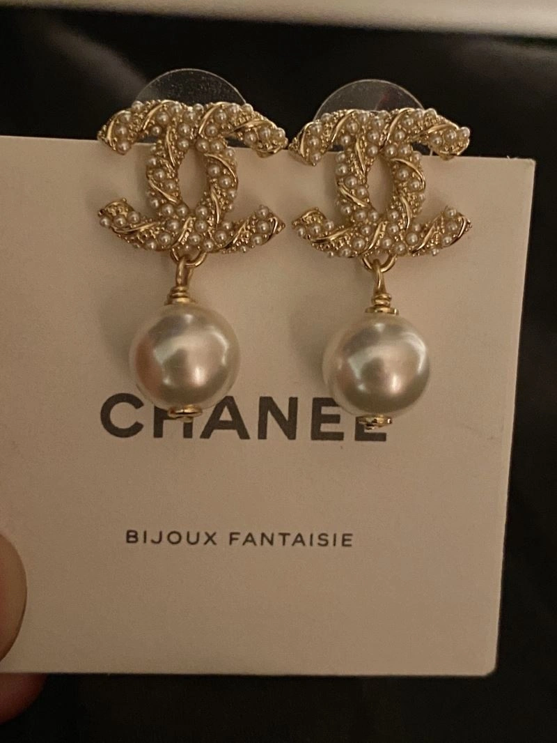 Classic Chanel Earrings 230085