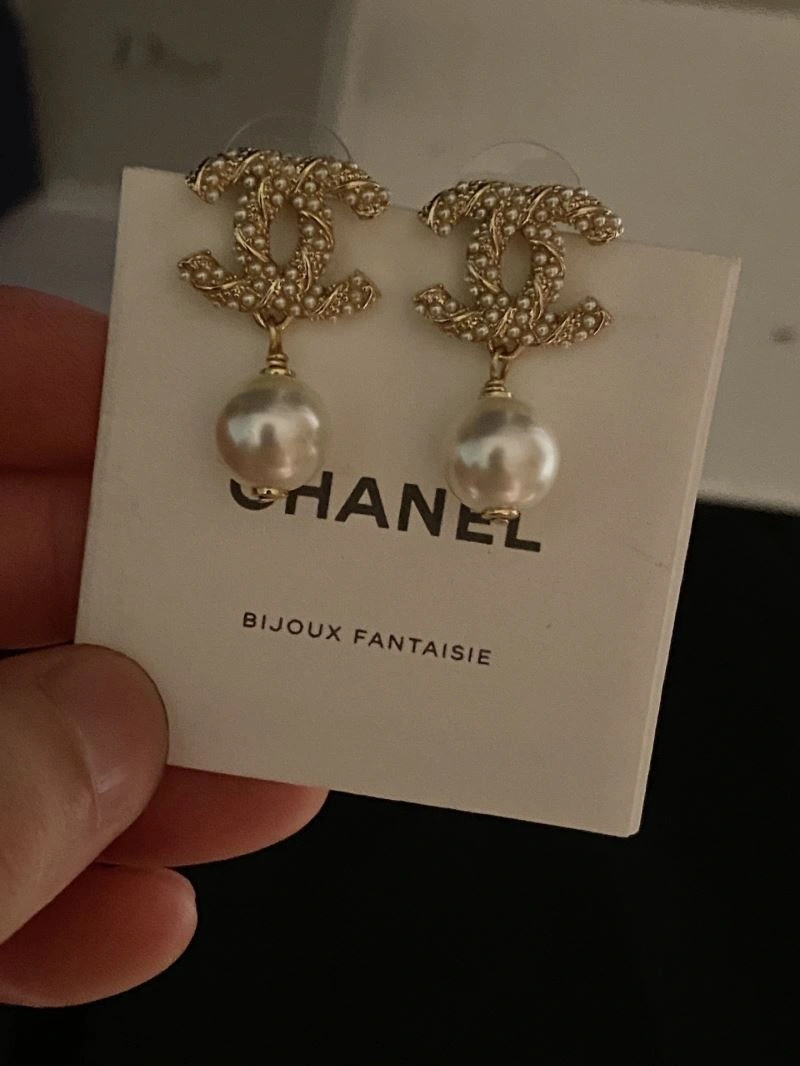 Classic Chanel Earrings 230085