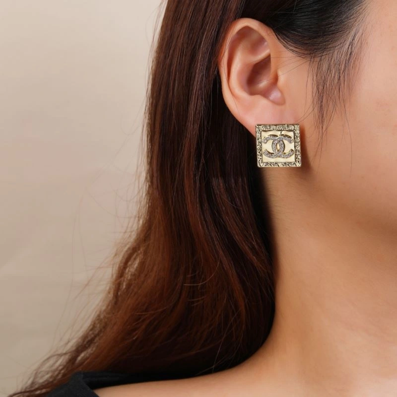 Chanel Earrings Fashionable 230181
