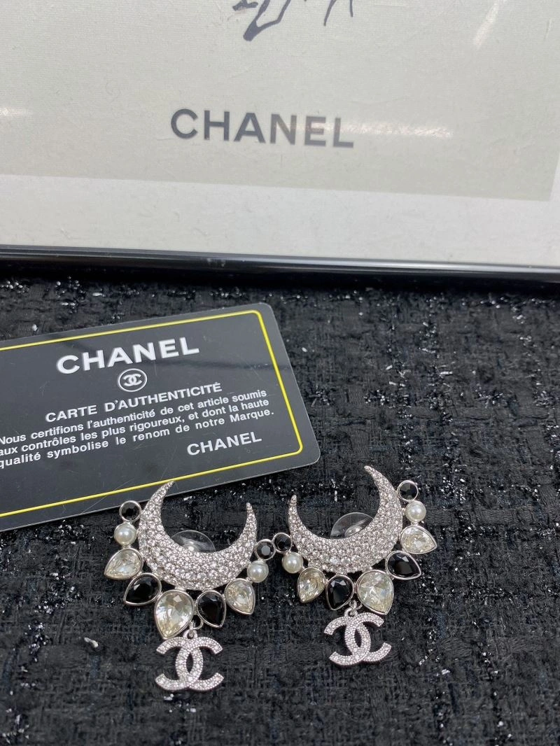 Chanel Earrings EyeCatching 230071