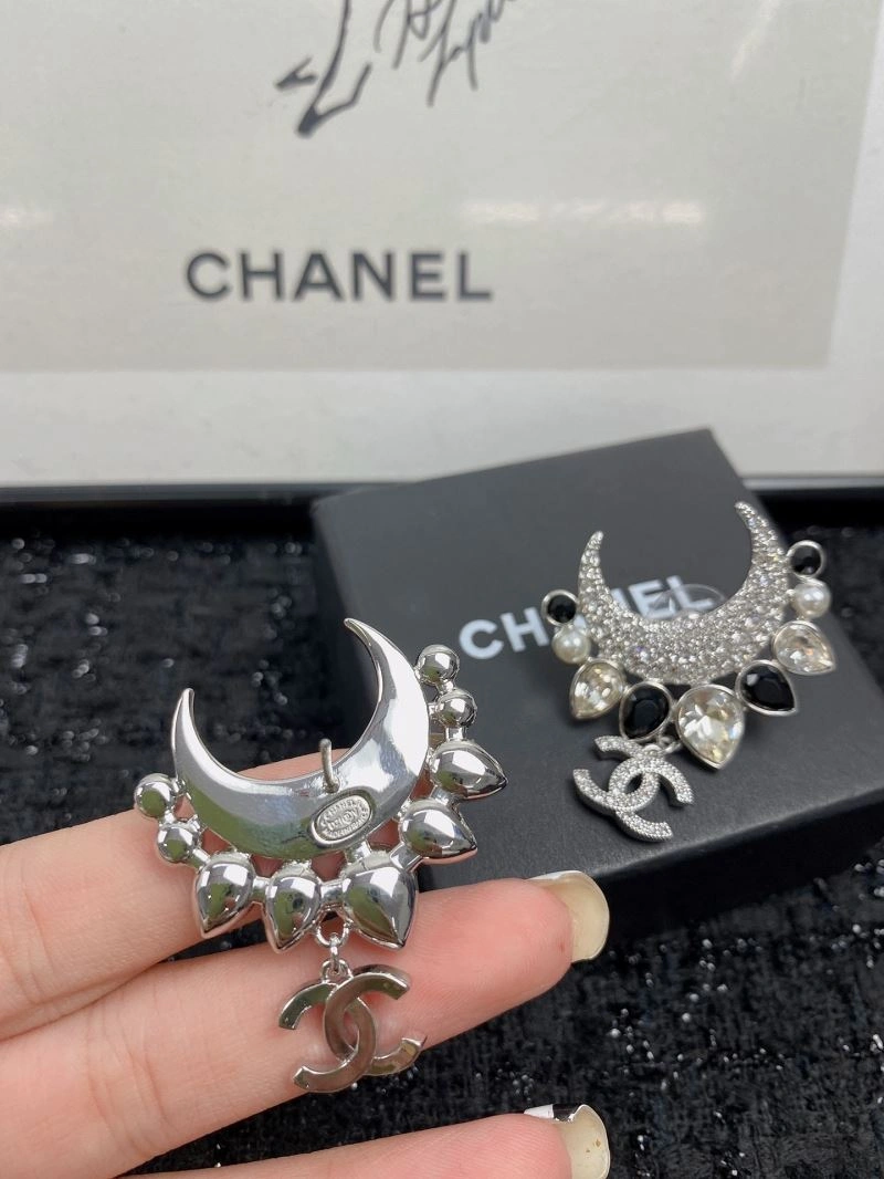 Chanel Earrings EyeCatching 230071