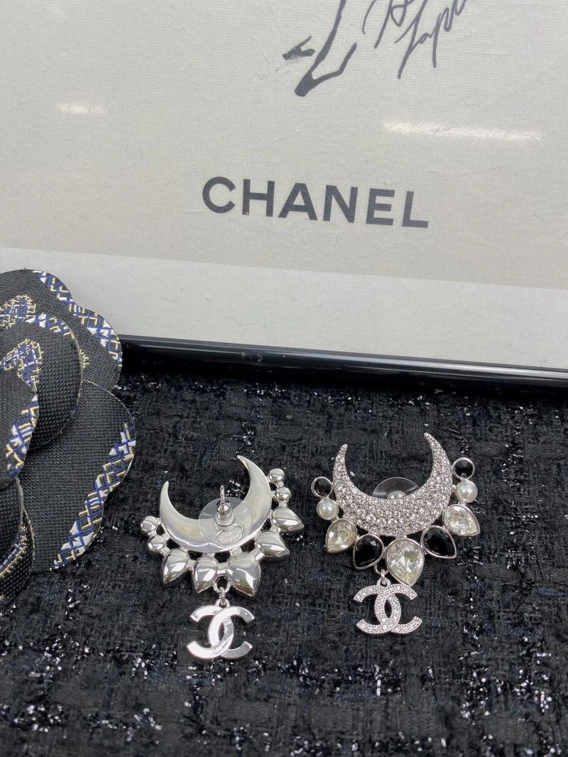 Chanel Earrings EyeCatching 230071