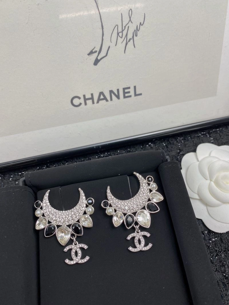 Chanel Earrings EyeCatching 230071
