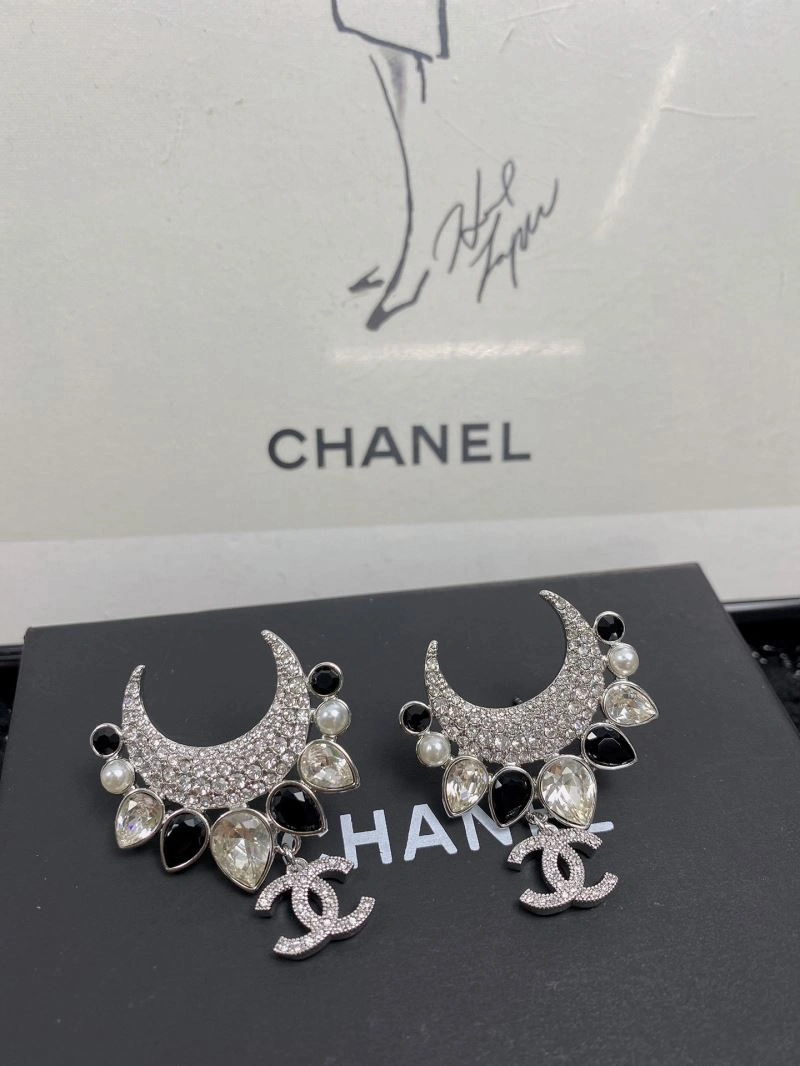 Chanel Earrings EyeCatching 230071