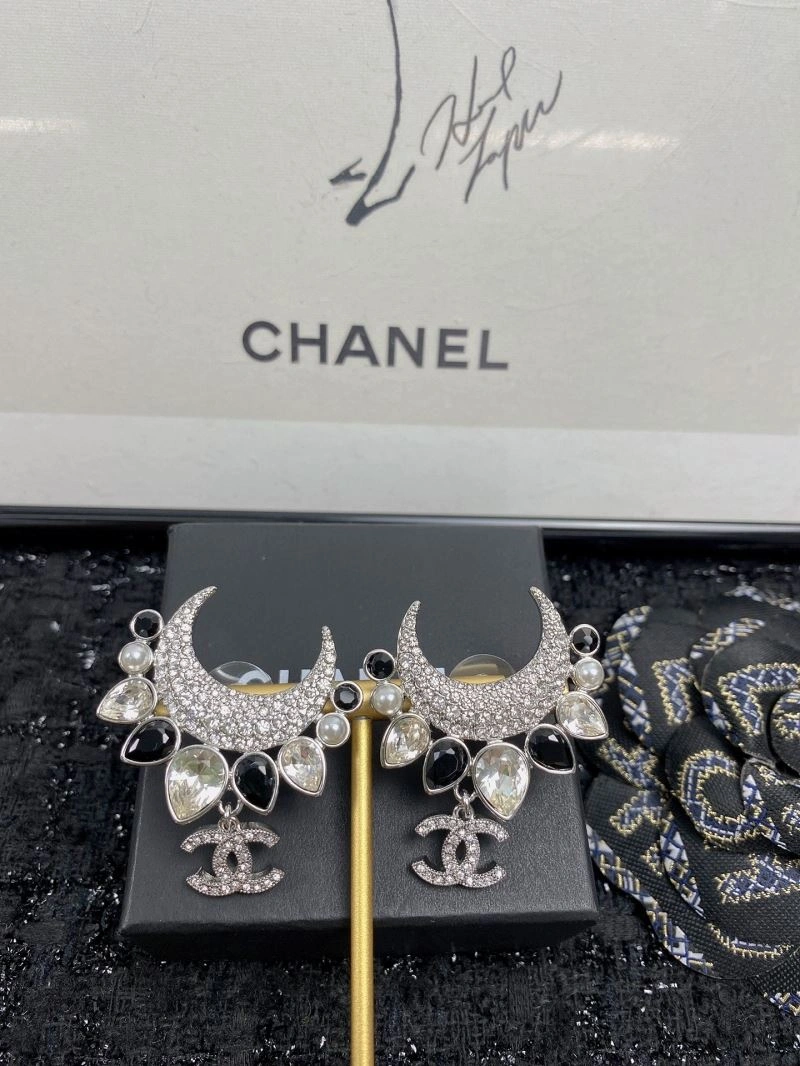 Chanel Earrings EyeCatching 230071