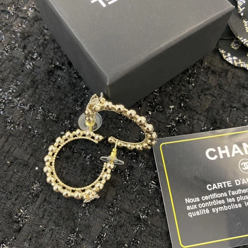 Seasonal Chanel Earrings 230096