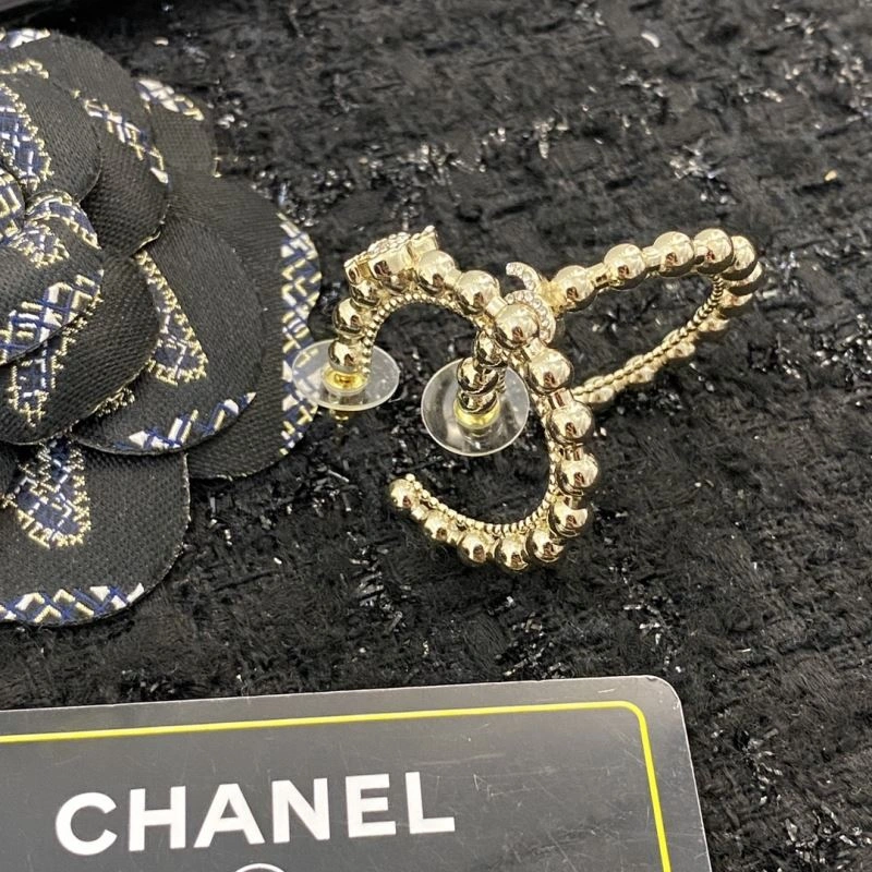 Seasonal Chanel Earrings 230096