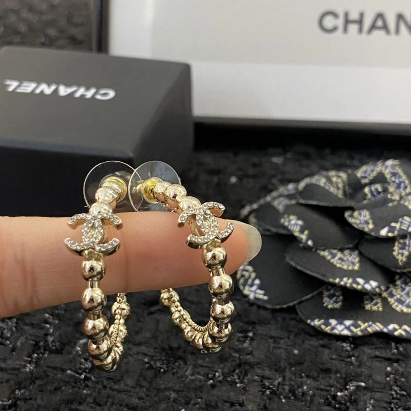 Seasonal Chanel Earrings 230096