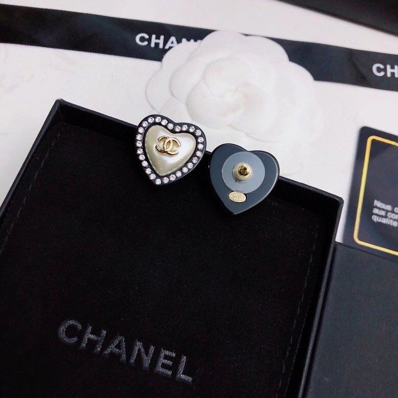 Lightweight Chanel Earrings 230124