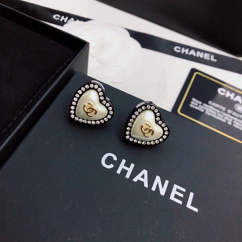 Lightweight Chanel Earrings 230124