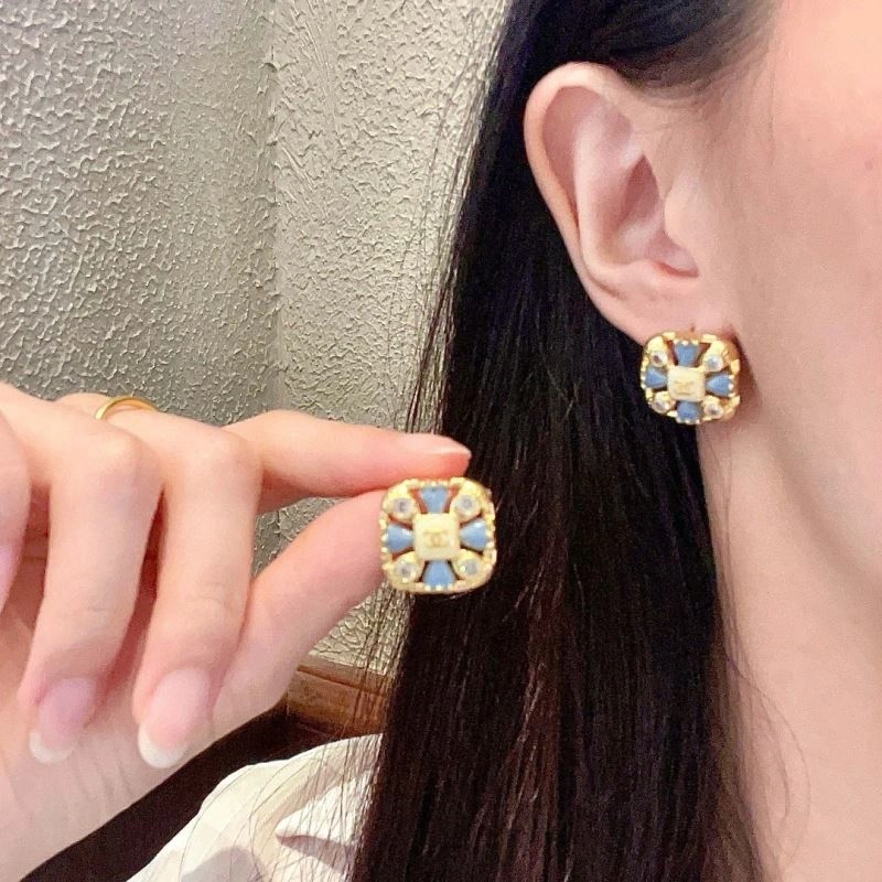 Chanel Earrings Attractive 230062