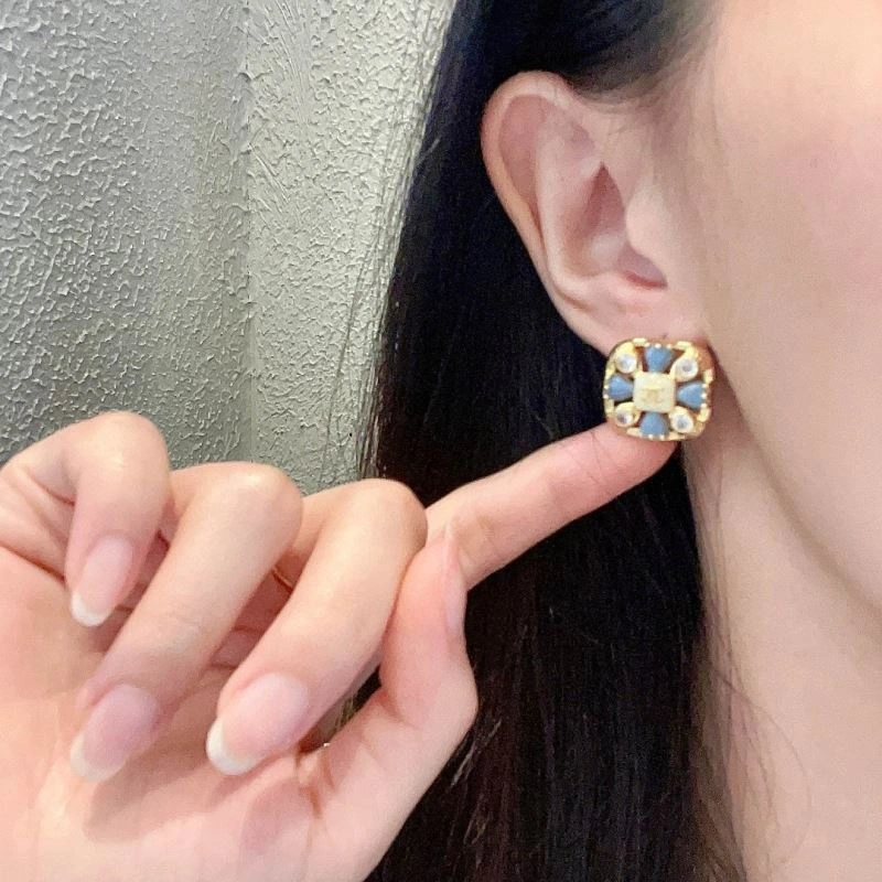 Chanel Earrings Attractive 230062