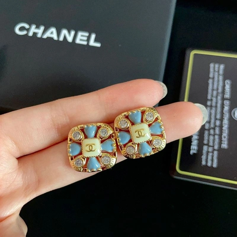Chanel Earrings Attractive 230062