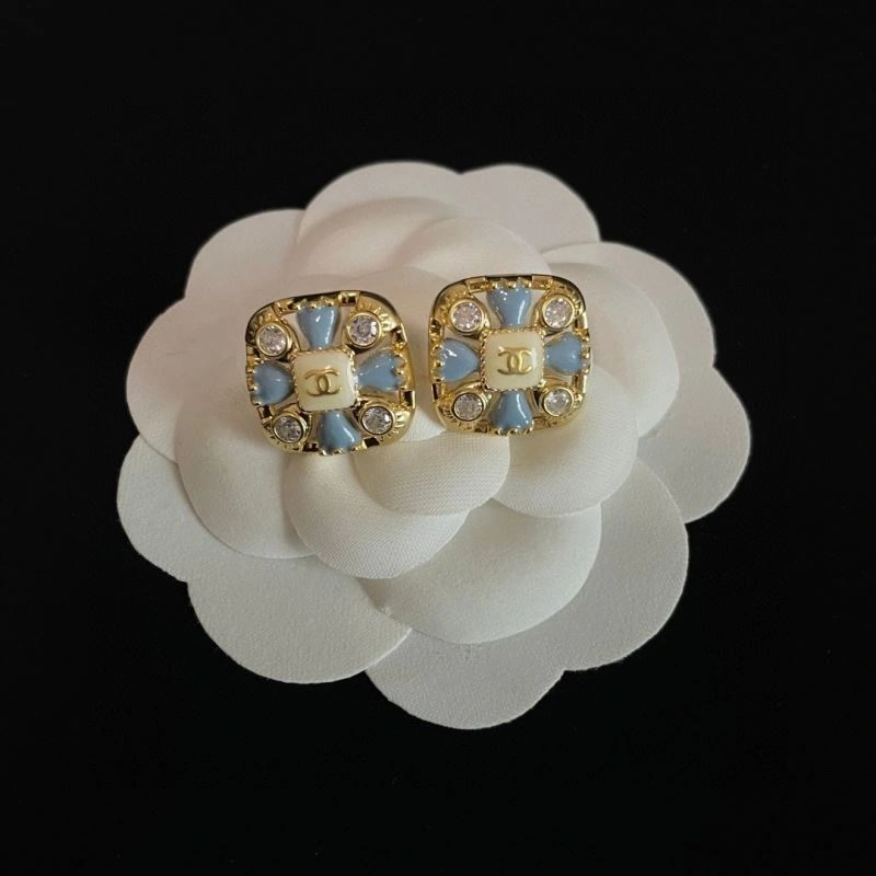 Chanel Earrings Attractive 230062