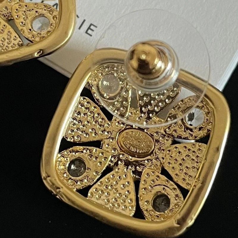 Chanel Earrings Attractive 230062