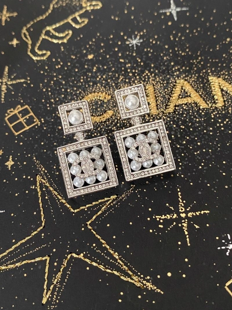 Chanel Earrings Durable 230047