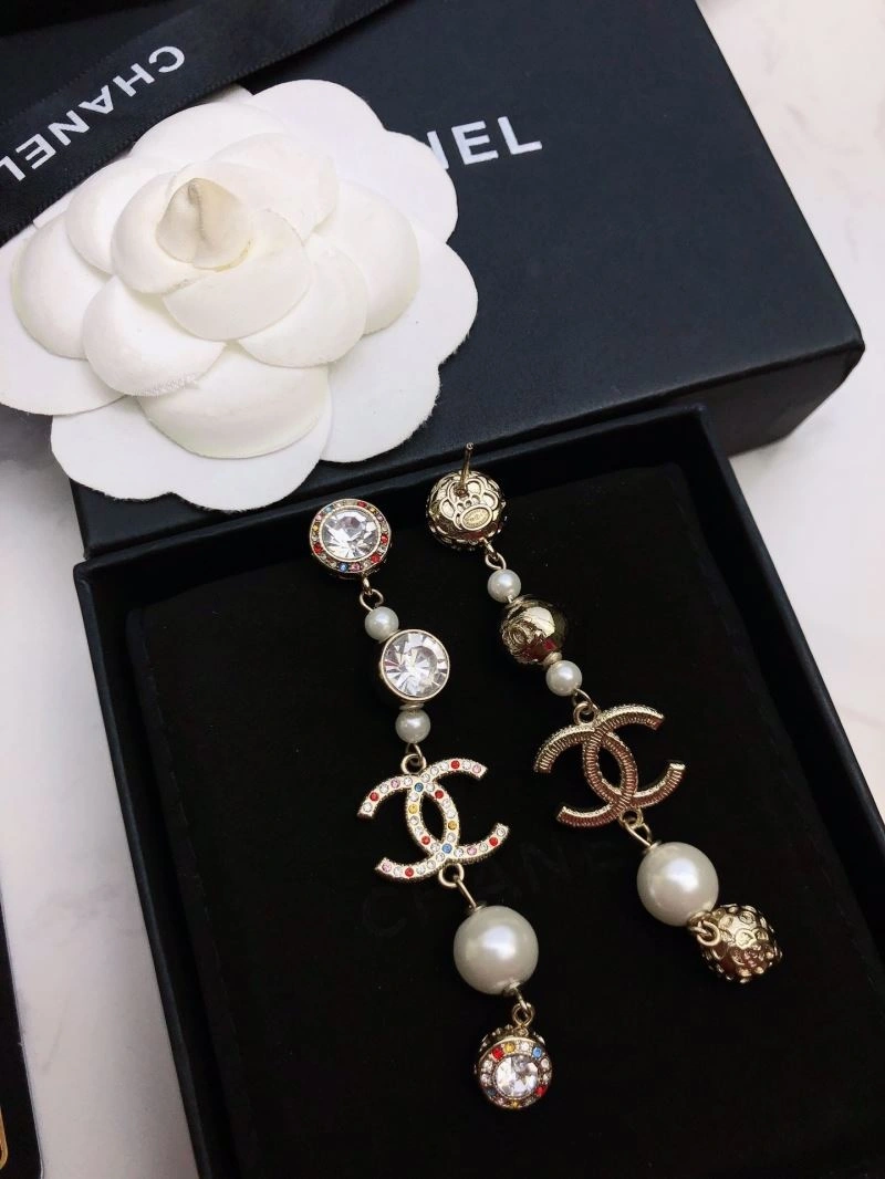 Sporty Chanel Earrings 230080