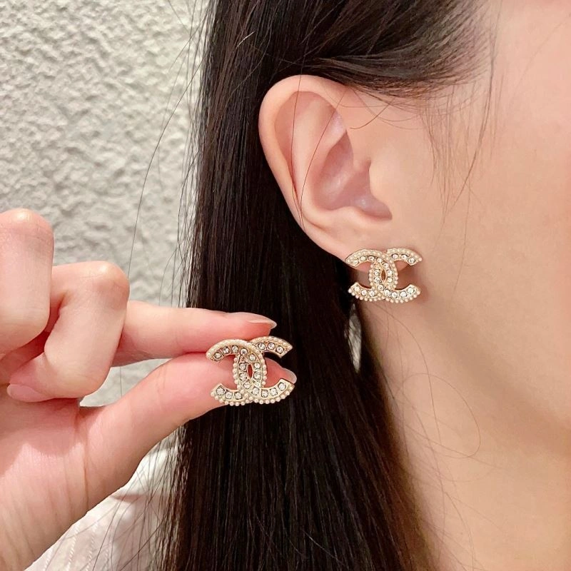 Chanel Earrings Vibrant 230053