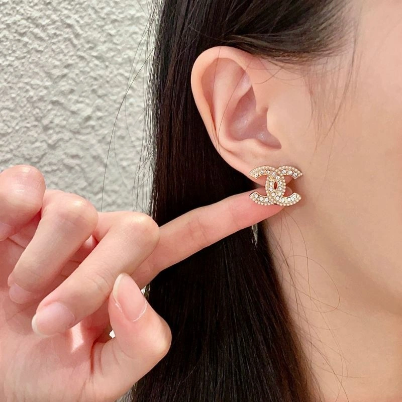 Chanel Earrings Vibrant 230053