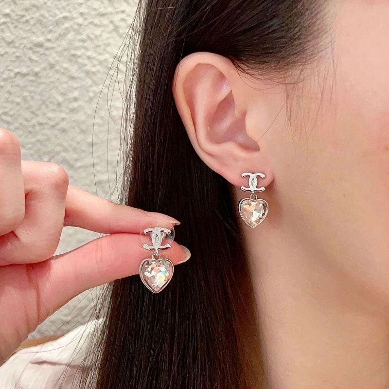 Seasonal Chanel Earrings 230030