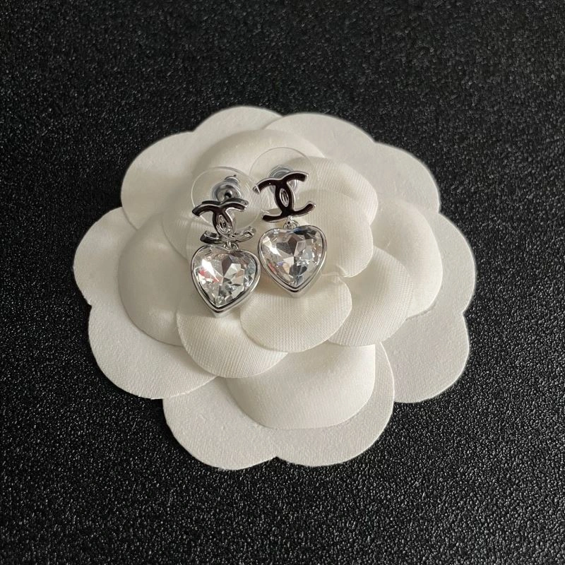 Seasonal Chanel Earrings 230030