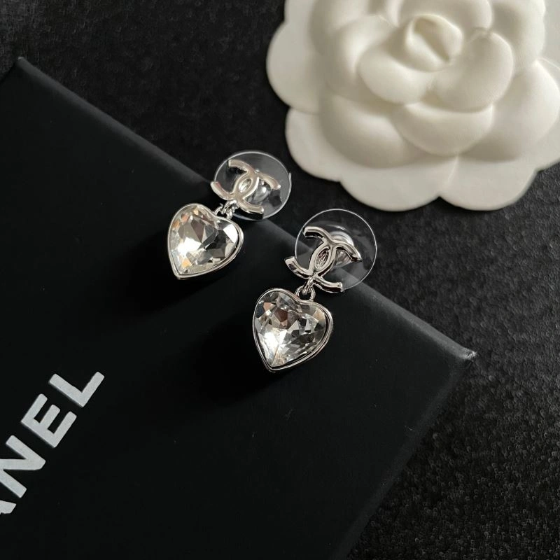 Seasonal Chanel Earrings 230030