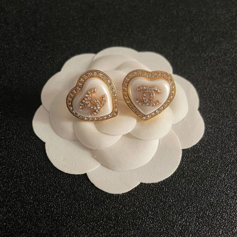 Chanel Earrings Compact 230076
