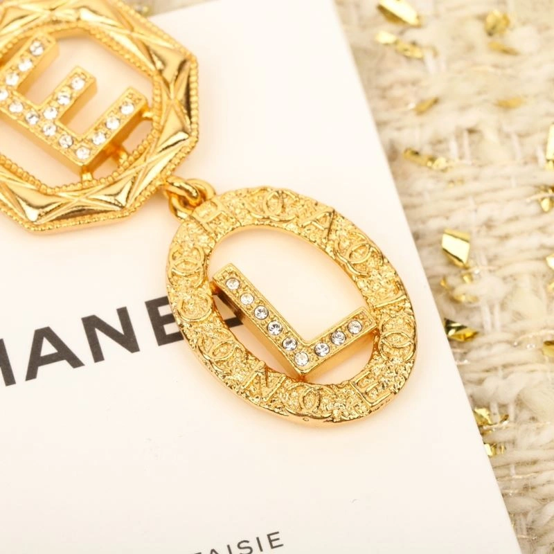 Casual Chanel Earrings 230054