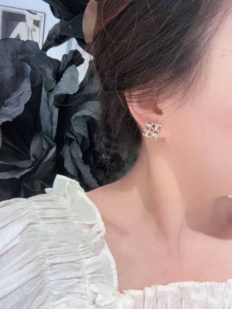 Affordable Chanel Earrings 230055