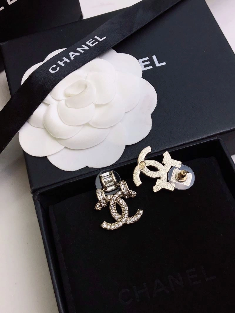 Attractive Chanel Earrings 230039