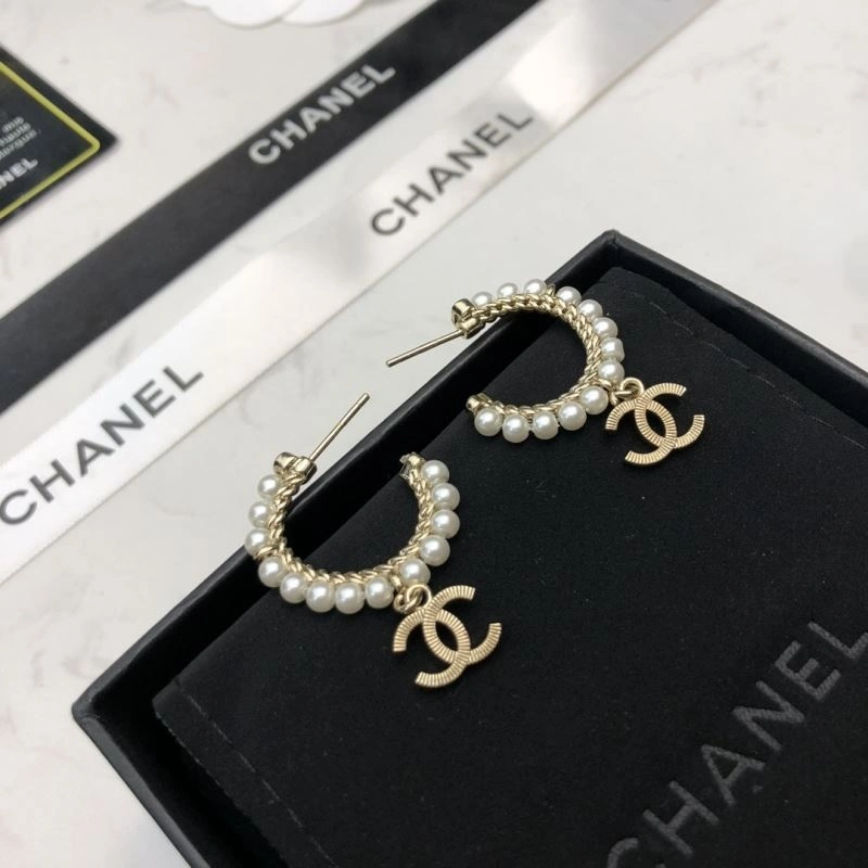 Compact Chanel Earrings 230216