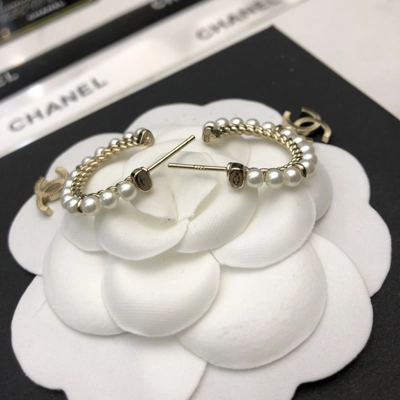 Compact Chanel Earrings 230216