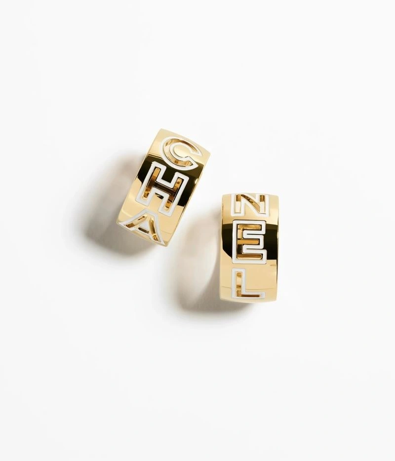 Effortless Chanel Earrings 230031