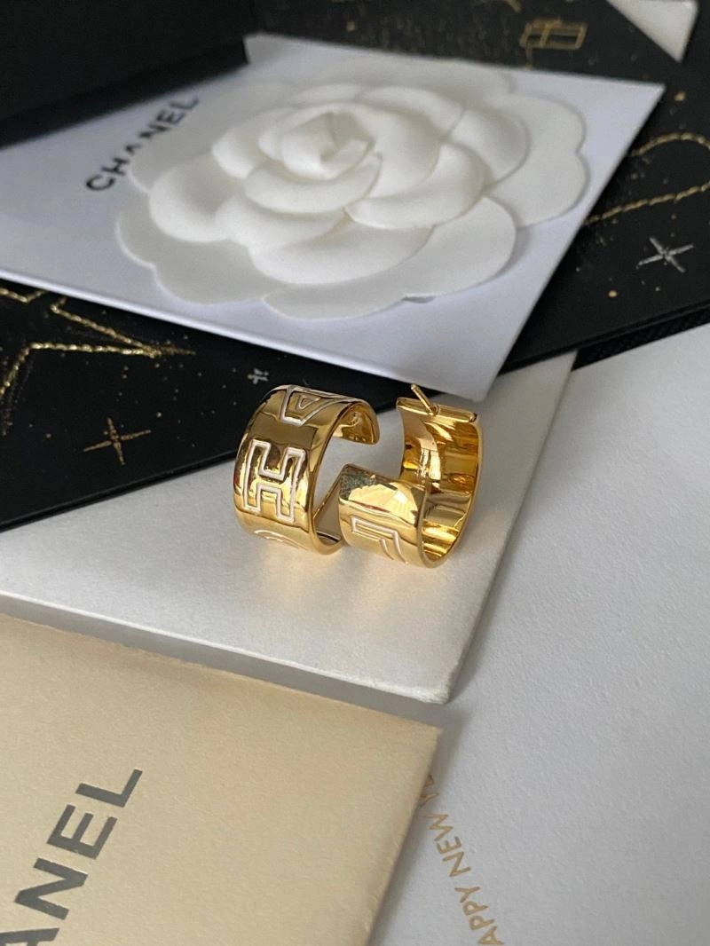 Effortless Chanel Earrings 230031