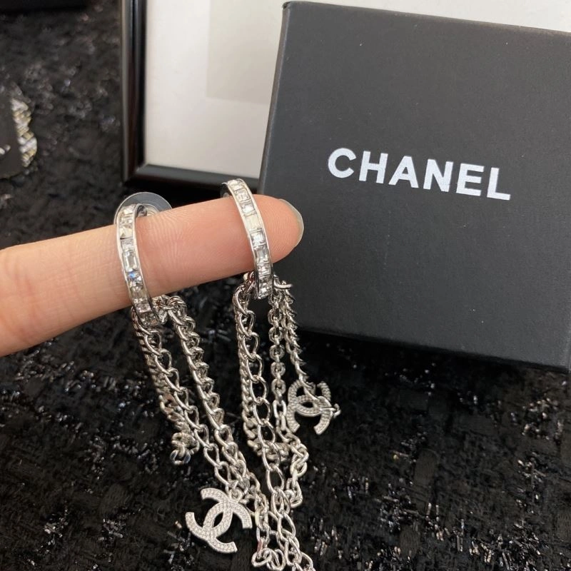 Chanel Earrings Efficient 230078