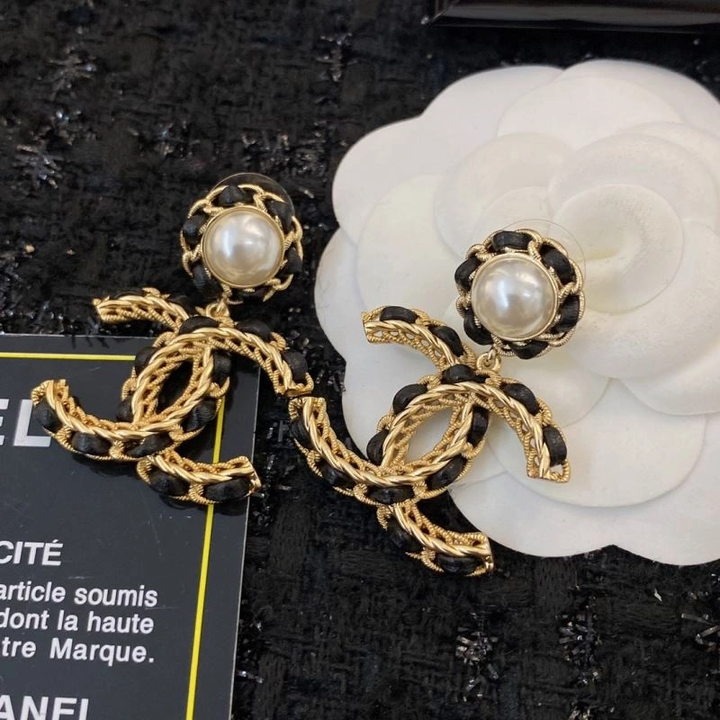 Resilient Chanel Earrings 230023