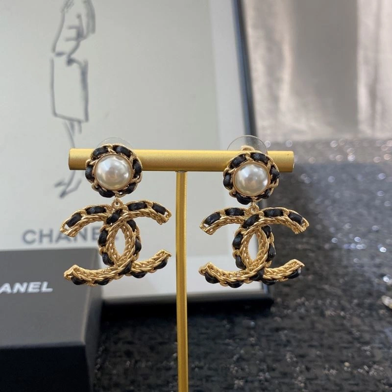 Resilient Chanel Earrings 230023