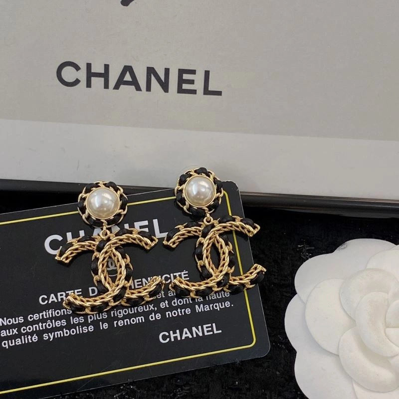 Resilient Chanel Earrings 230023