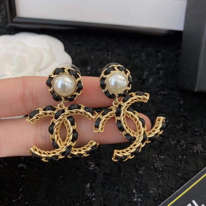 Resilient Chanel Earrings 230023