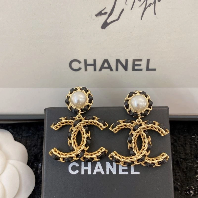 Resilient Chanel Earrings 230023