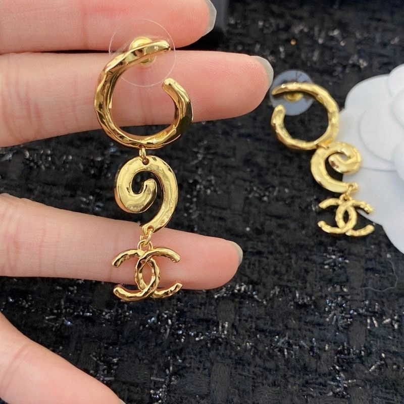Chanel Earrings MoistureWicking 230046
